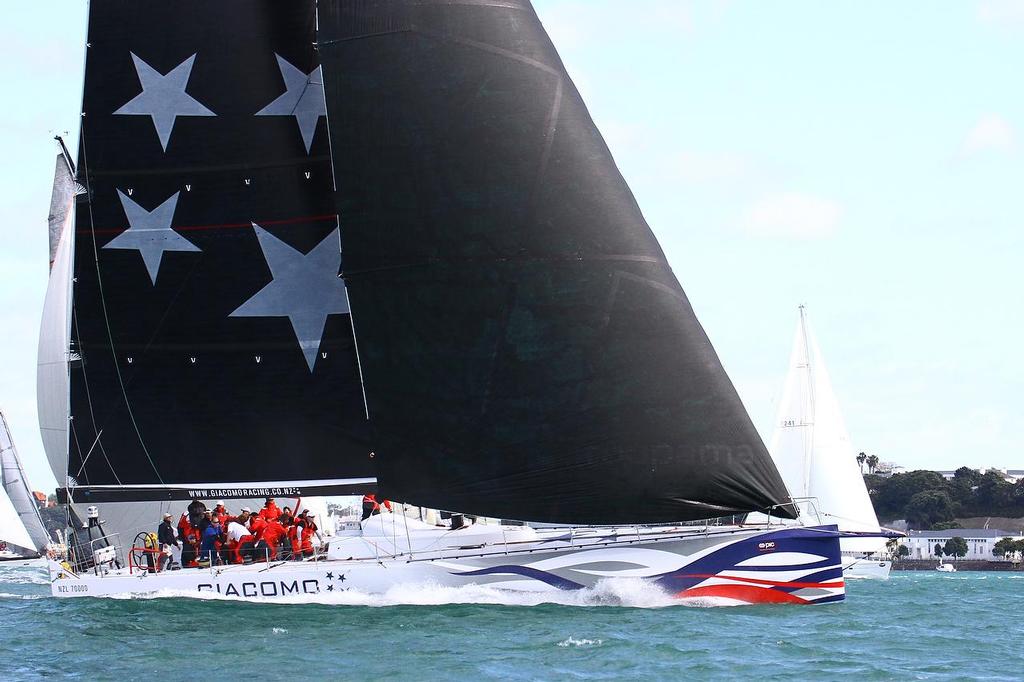 Start of Coastal Classic 2013, Waitemata Harbour, October 25, 2013 © Richard Gladwell www.photosport.co.nz